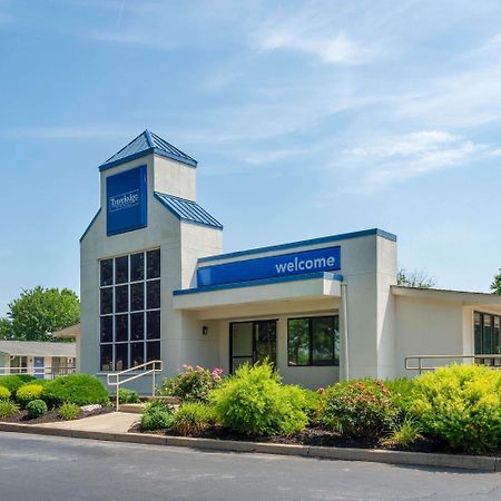 Travelodge By Wyndham Essington / Philadelphia Airport Екстериор снимка